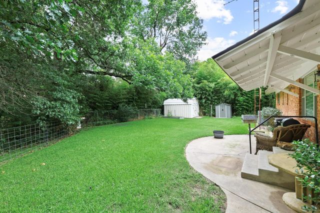 111 W Tennie Street, Gainesville, TX 76240