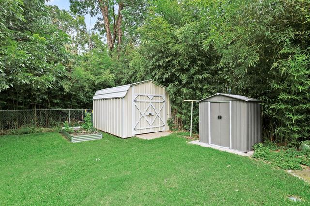 111 W Tennie Street, Gainesville, TX 76240