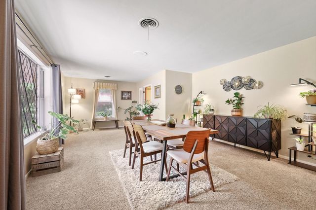 111 W Tennie Street, Gainesville, TX 76240