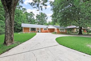 111 W Tennie Street, Gainesville, TX 76240
