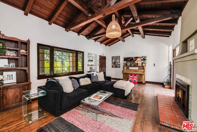 12031 Valleyheart Drive, Studio City (los Angeles), CA 91604