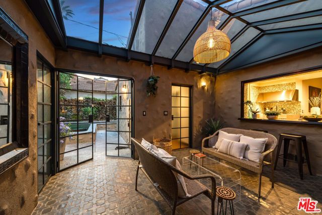 12031 Valleyheart Drive, Studio City (los Angeles), CA 91604
