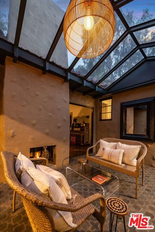 12031 Valleyheart Drive, Studio City (los Angeles), CA 91604