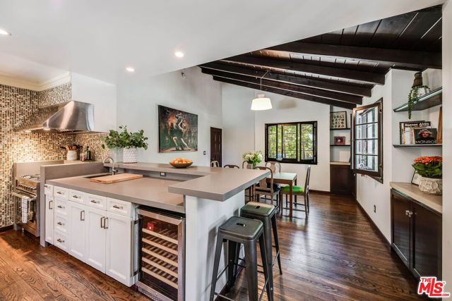 12031 Valleyheart Drive, Studio City (los Angeles), CA 91604