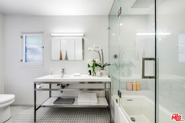 12031 Valleyheart Drive, Studio City (los Angeles), CA 91604