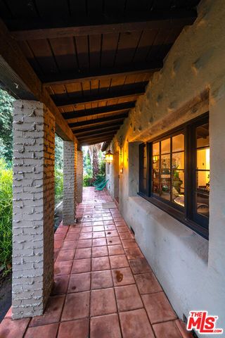 12031 Valleyheart Drive, Studio City (los Angeles), CA 91604