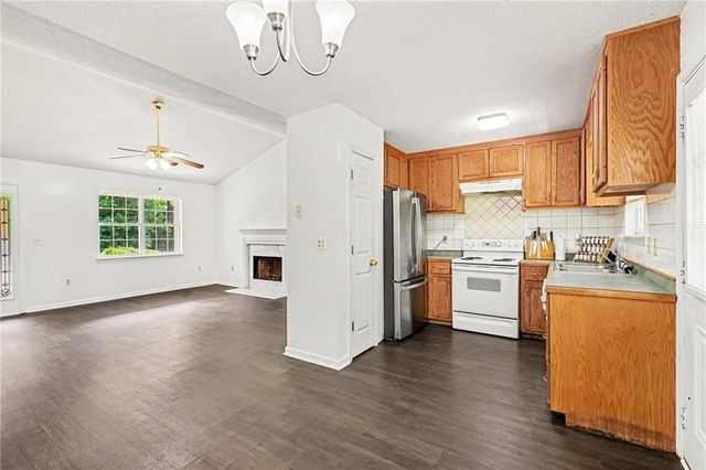 266 Freeman Drive, Maysville, GA 30558