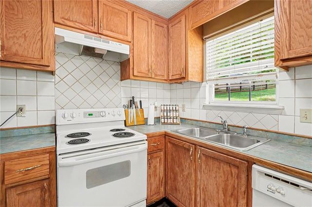 266 Freeman Drive, Maysville, GA 30558