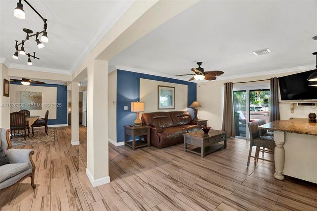 812 Chukker Rd 1, Boynton Beach, FL 33483