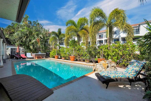 812 Chukker Rd 1, Boynton Beach, FL 33483