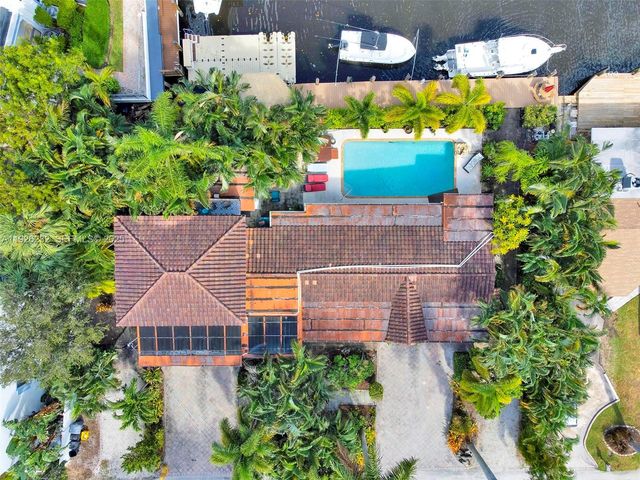812 Chukker Rd 1, Boynton Beach, FL 33483