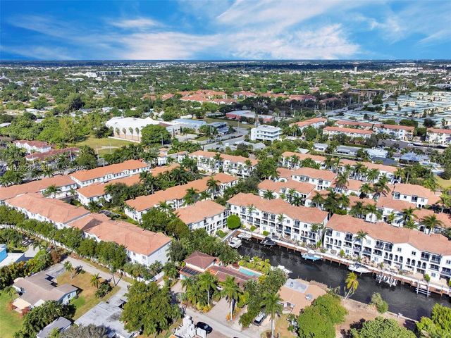 812 Chukker Rd 1, Boynton Beach, FL 33483