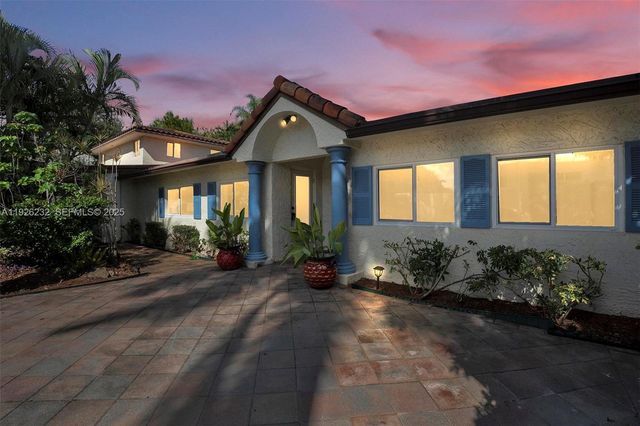 812 Chukker Rd 1, Boynton Beach, FL 33483