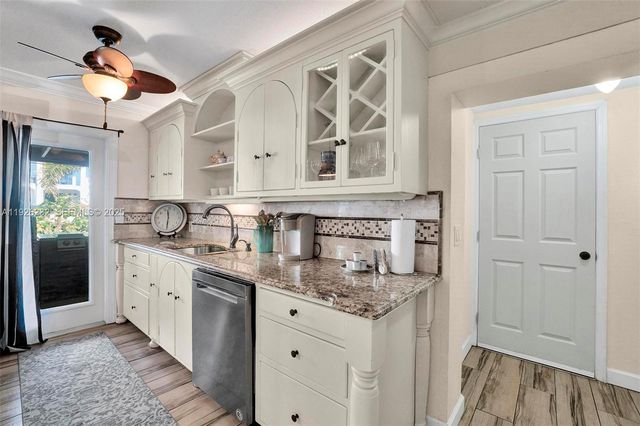 812 Chukker Rd 1, Boynton Beach, FL 33483