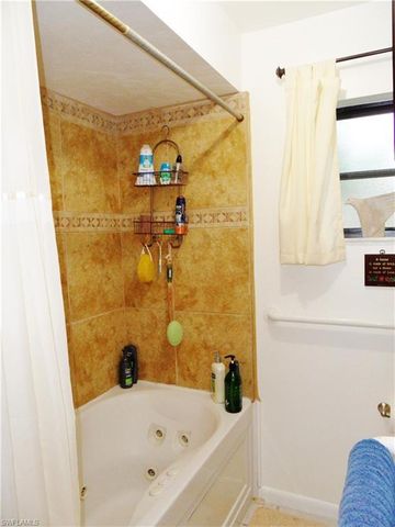 1216 SE 22nd PL, Cape Coral, FL 33990