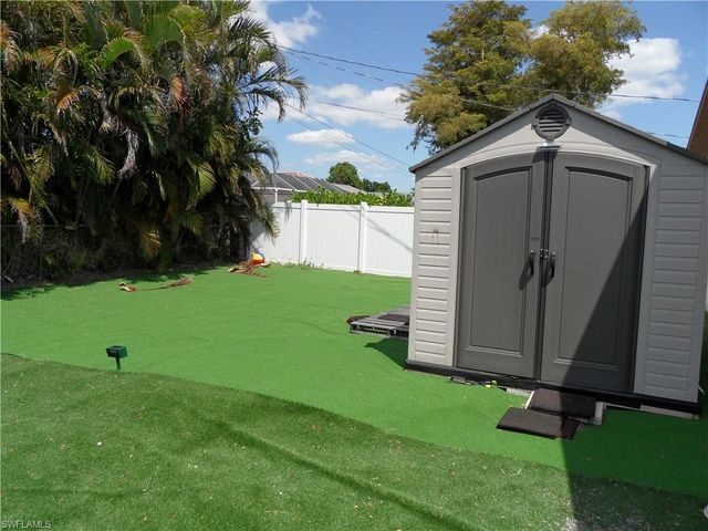 1216 SE 22nd PL, Cape Coral, FL 33990