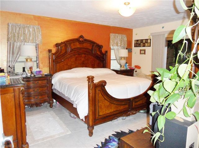 1216 SE 22nd PL, Cape Coral, FL 33990