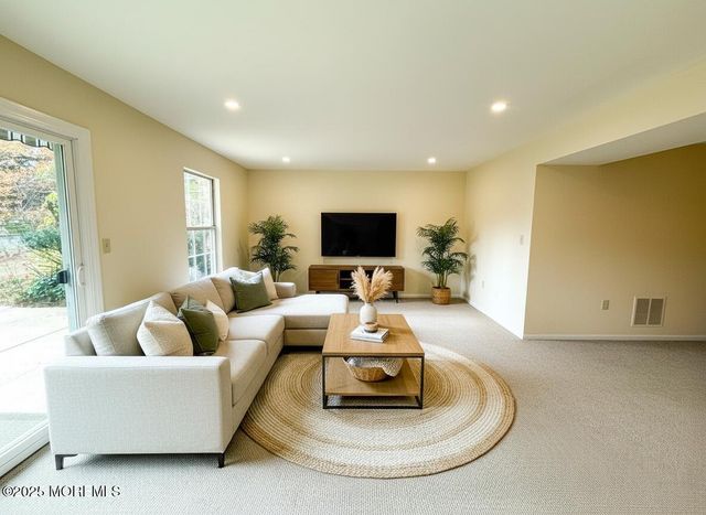 17 Apple Drive, Spring Lake Heights, NJ 07762