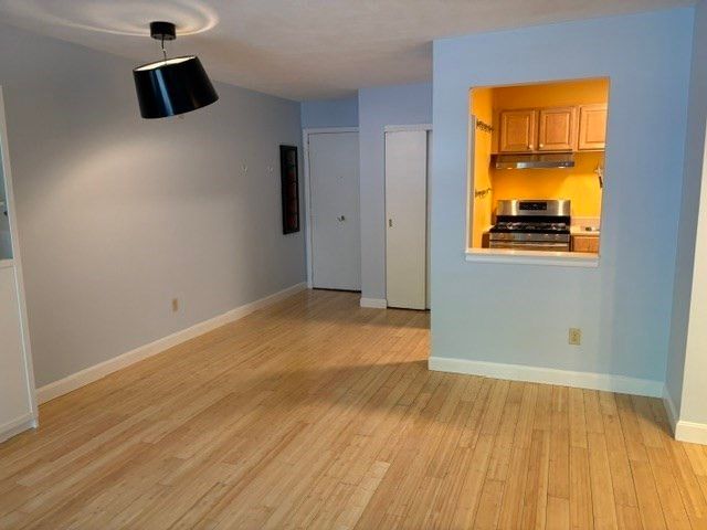 6 Hayes 12, Boston, MA 02131
