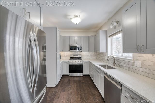 1564 Chelsea Circle, Hartland Township, MI 48843