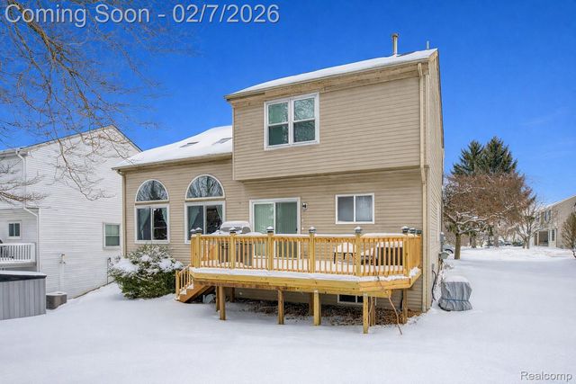 1564 Chelsea Circle, Hartland Township, MI 48843