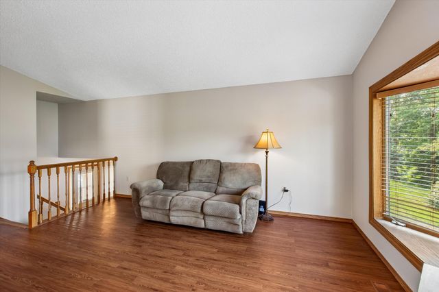 4209 Braddock Trail, Eagan, MN 55123