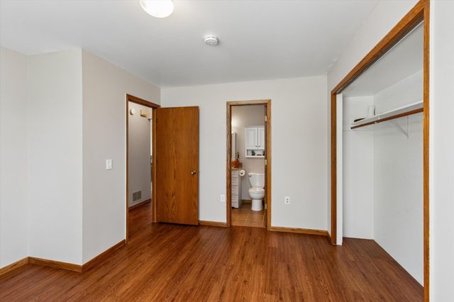 4209 Braddock Trail, Eagan, MN 55123