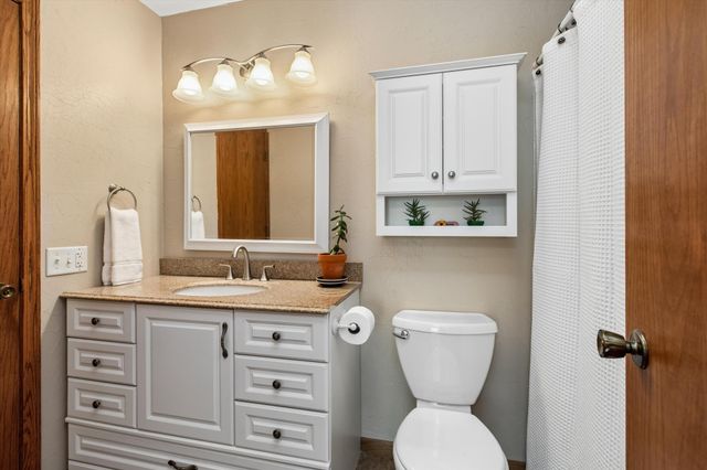 4209 Braddock Trail, Eagan, MN 55123