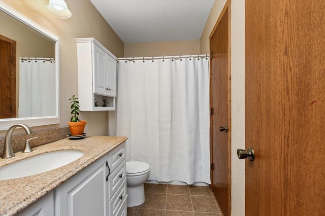 4209 Braddock Trail, Eagan, MN 55123