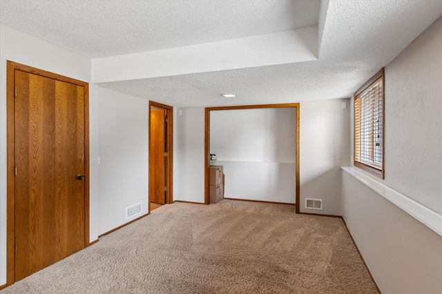 4209 Braddock Trail, Eagan, MN 55123