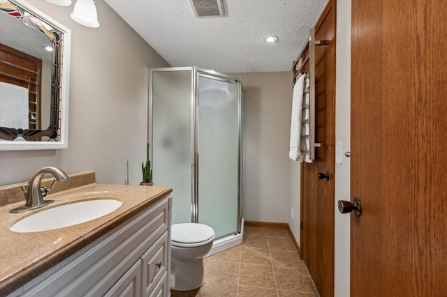 4209 Braddock Trail, Eagan, MN 55123