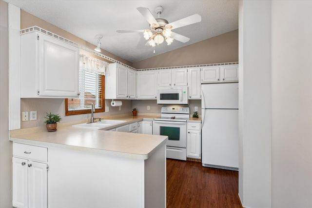 4209 Braddock Trail, Eagan, MN 55123