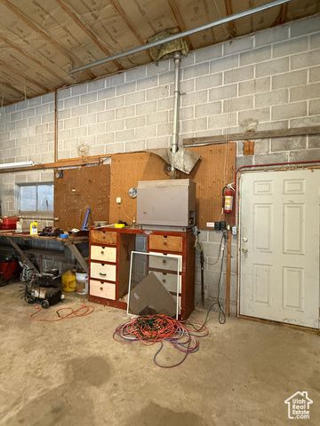 54 W 250 N, Clearfield, UT 84015