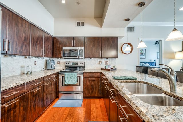 3102 Kings Road 3103, Dallas, TX 75219