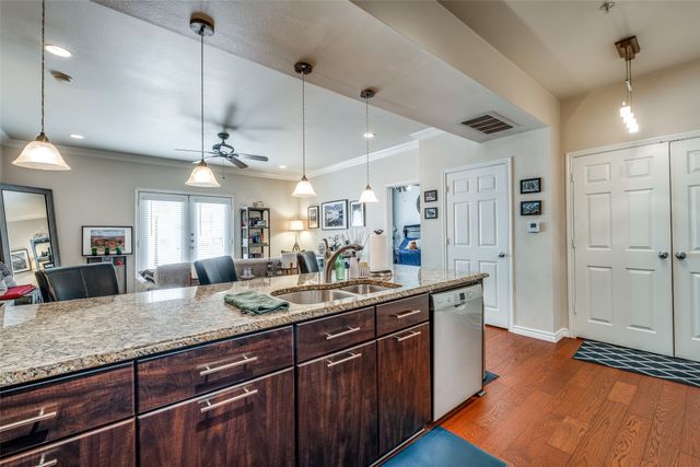 3102 Kings Road 3103, Dallas, TX 75219