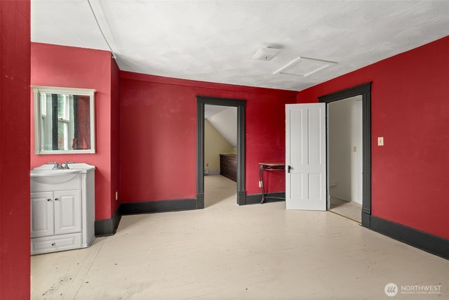 212 Alder Street, South Bend, WA 98586