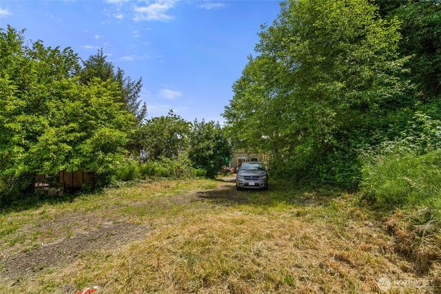 212 Alder Street, South Bend, WA 98586