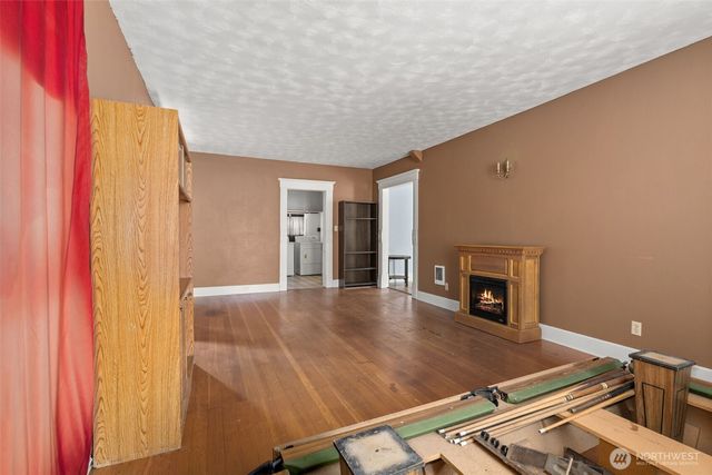 212 Alder Street, South Bend, WA 98586