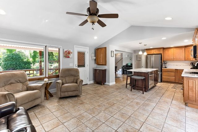 30 Peters Road, Swansea, MA 02777