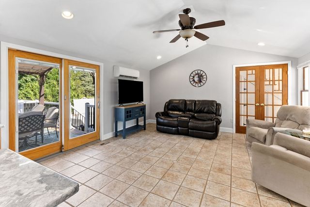 30 Peters Road, Swansea, MA 02777