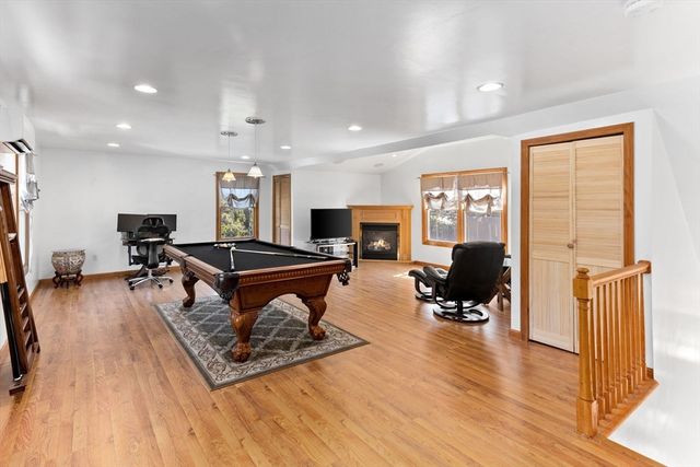 30 Peters Road, Swansea, MA 02777