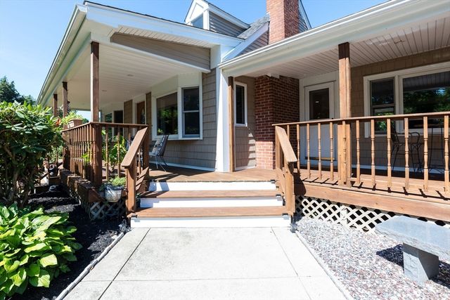 30 Peters Road, Swansea, MA 02777