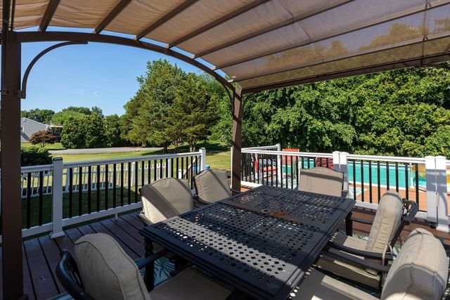 30 Peters Road, Swansea, MA 02777