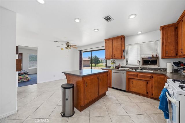 18621 Centennial Street, Hesperia, CA 92345