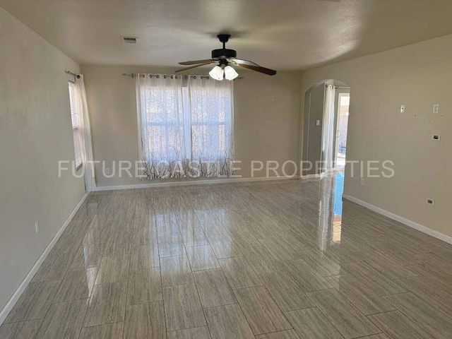 9500 Adina Lane NW, Albuquerque, NM 87114