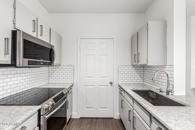 5345 E VAN BUREN Street 335, Phoenix, AZ 85008