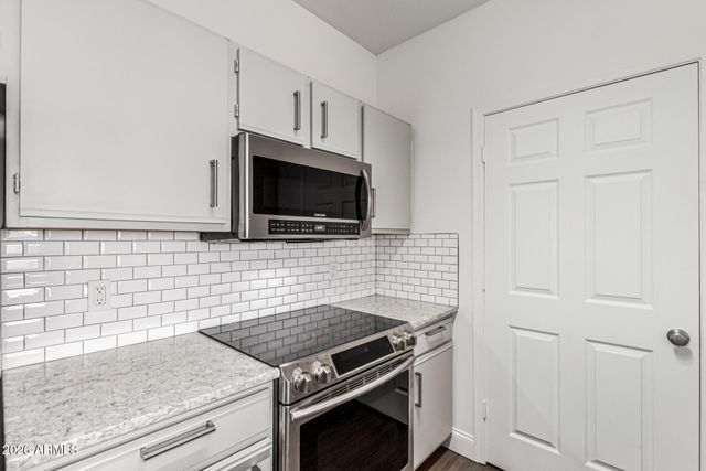 5345 E VAN BUREN Street 335, Phoenix, AZ 85008