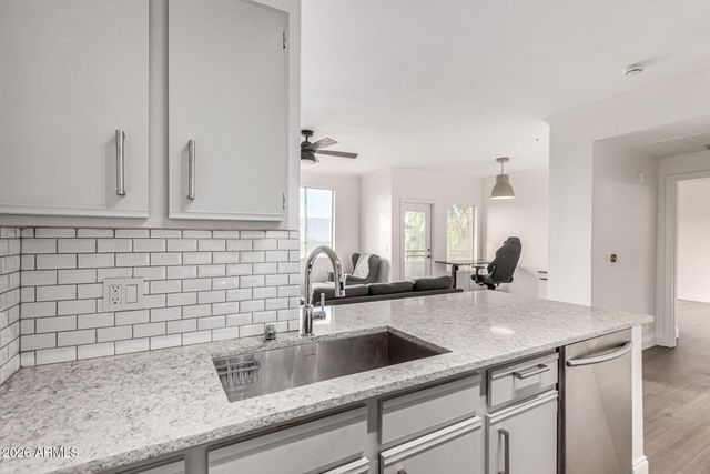 5345 E VAN BUREN Street 335, Phoenix, AZ 85008