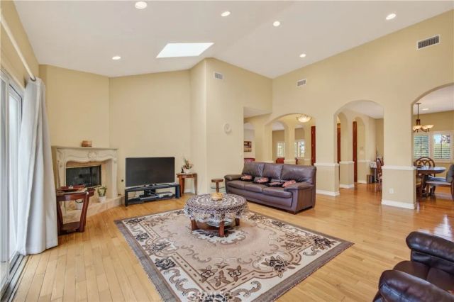 3216 E Mobeck, West Covina, CA 91791