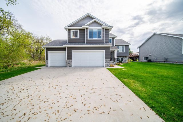 862 Portsmith Drive NW, Rochester, MN 55901